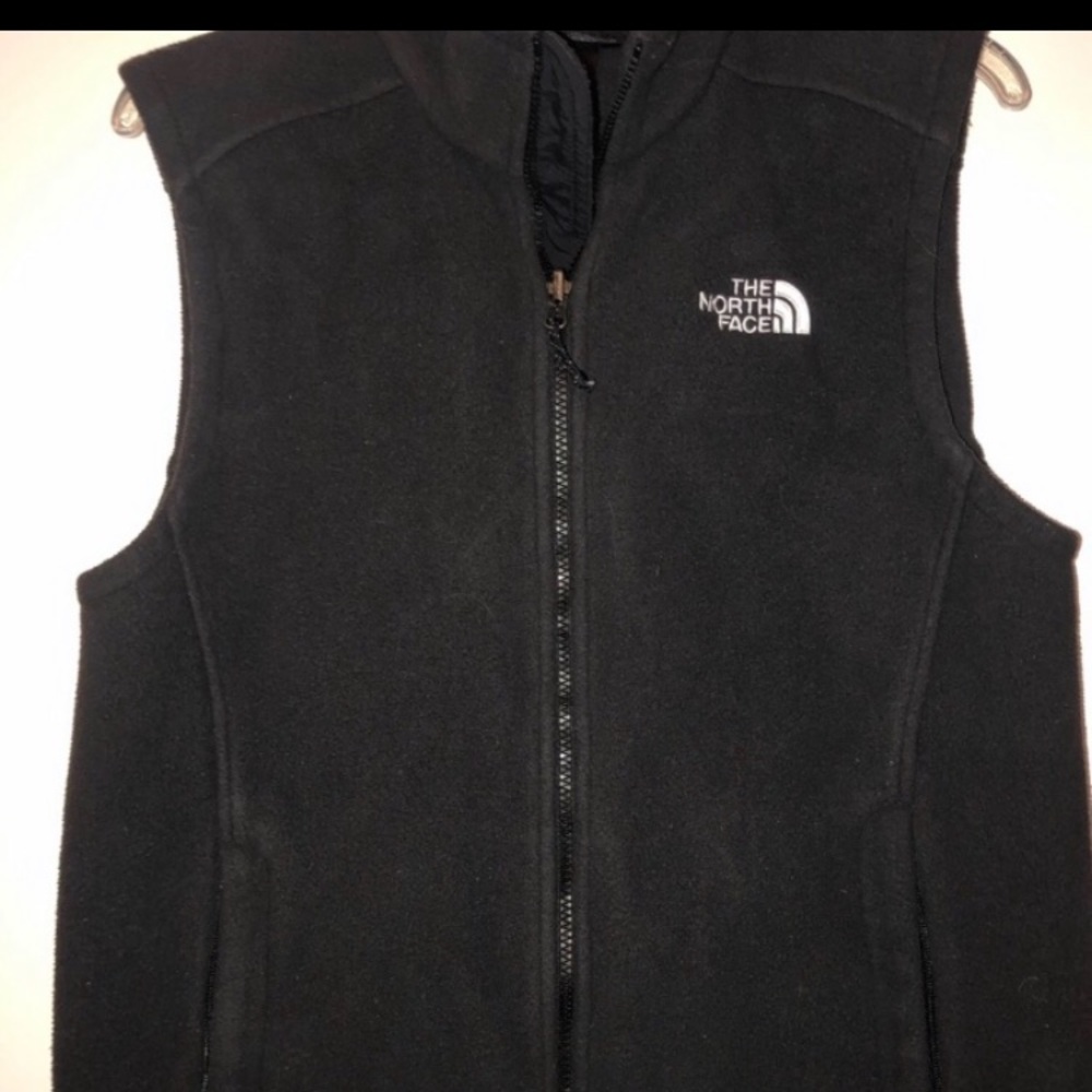 Women’s north face vest